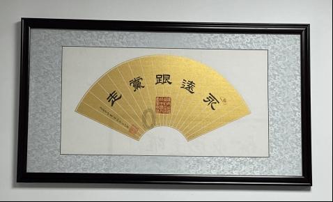 保安穿西服站岗瑟瑟发抖？售楼处回应